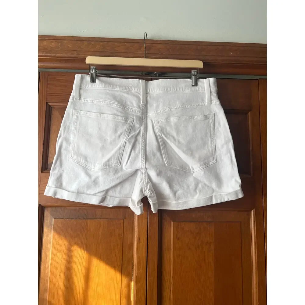 NWT J. Crew Women's Classic Fit Denim Rolled Hem Cut-Off Shorts White Size 31